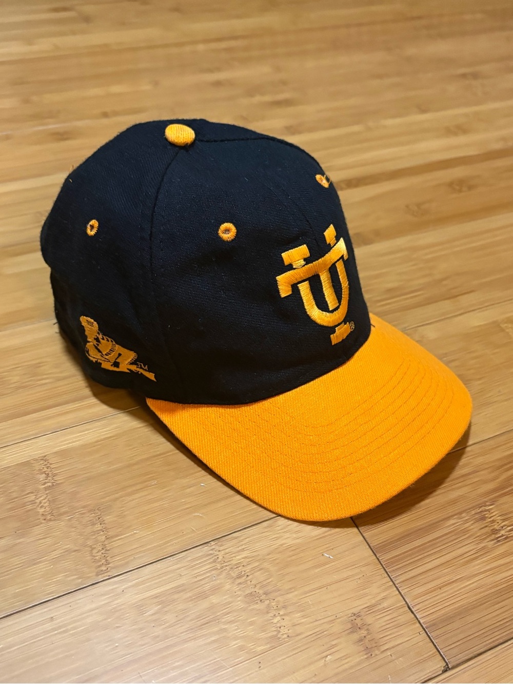 Vintage Tennessee Volunteers Hat 7 3/8 Top of the World UT Vols Rifleman Logo